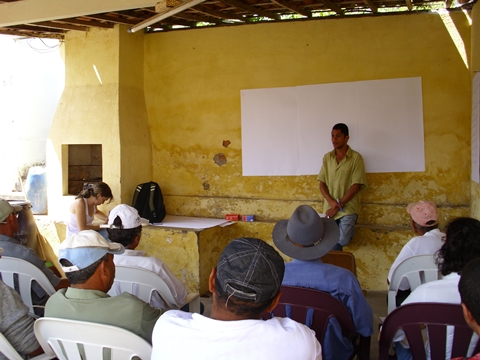 3- Tecnicos em Reuniao dom Agricultores.jpg